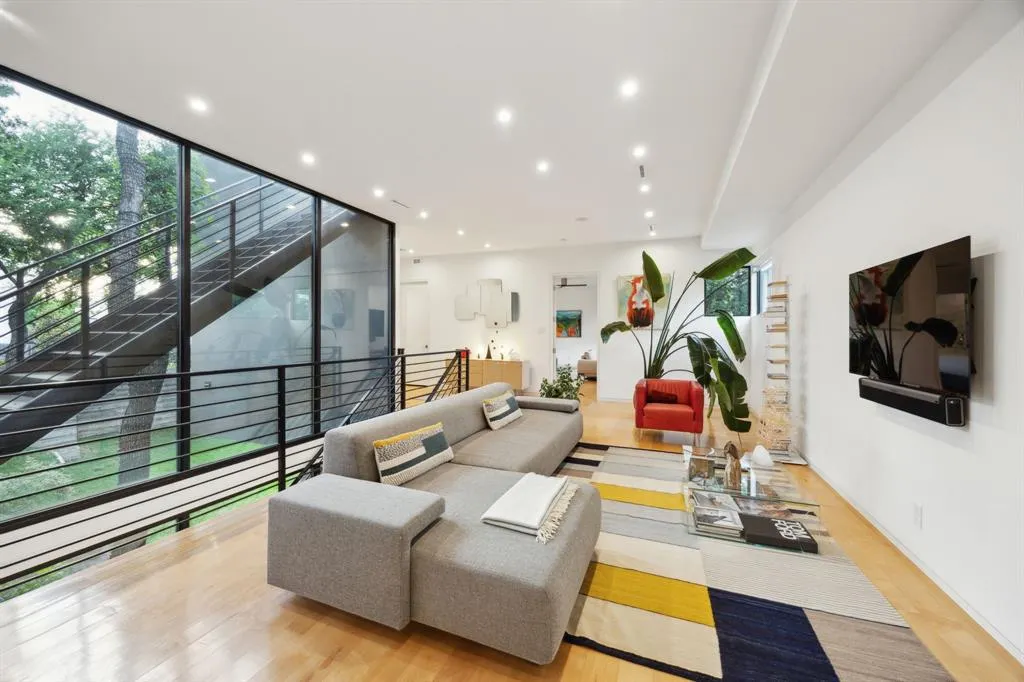 765 Evergreen Hills Road