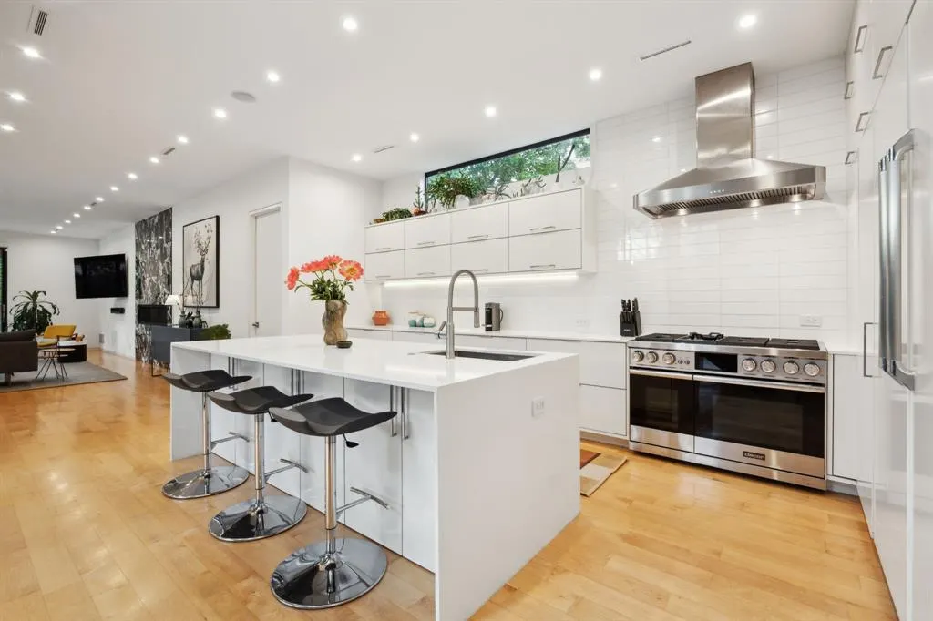 765 Evergreen Hills Road