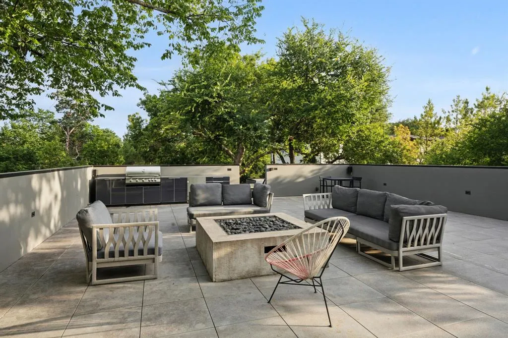 765 Evergreen Hills Road