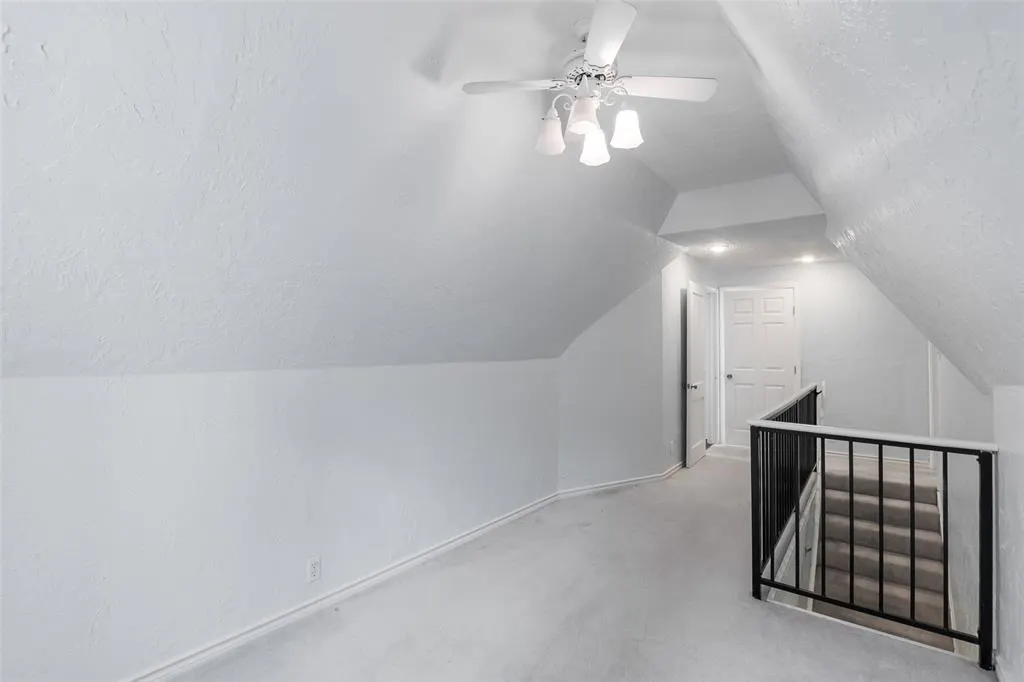 1215 N Oak Cliff Boulevard