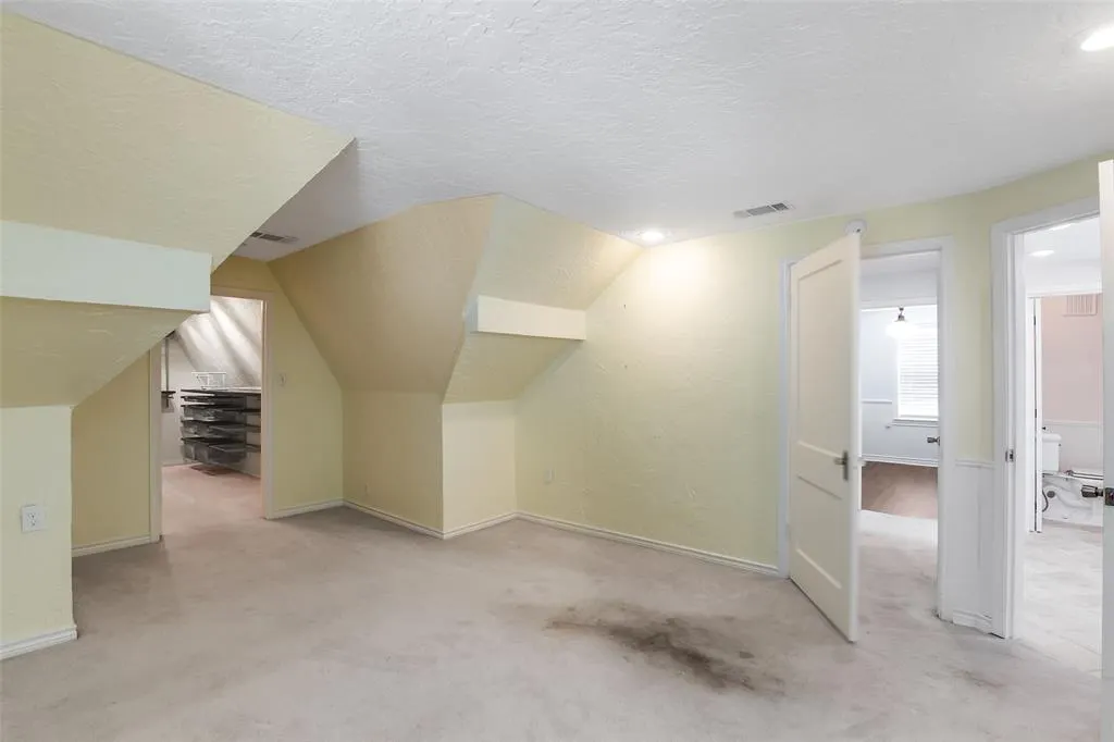 1215 N Oak Cliff Boulevard