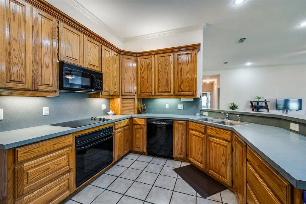 7457 Somerset Lane