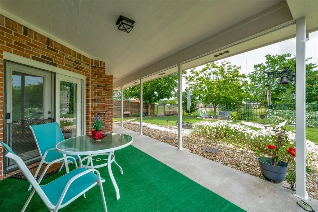 7457 Somerset Lane