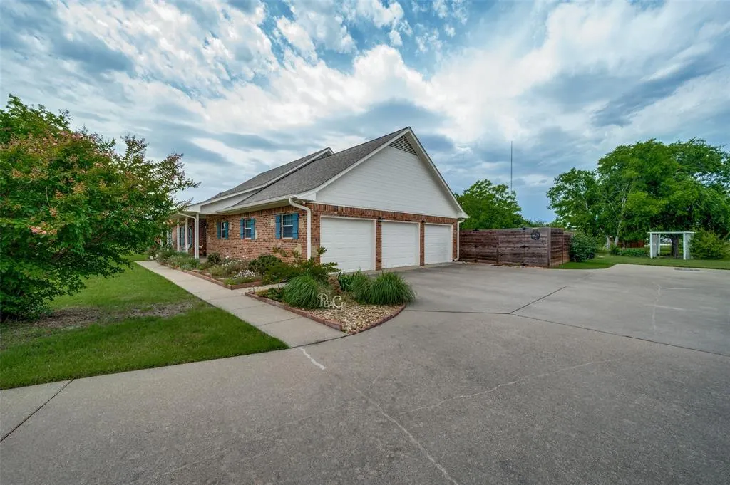 7457 Somerset Lane