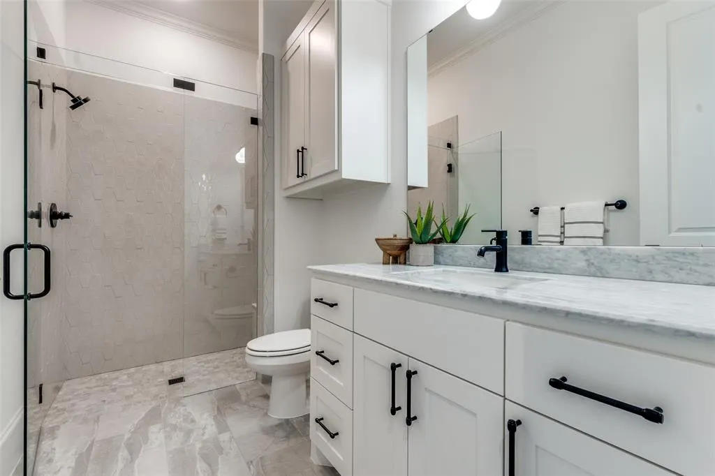 6831 Casa Loma Avenue