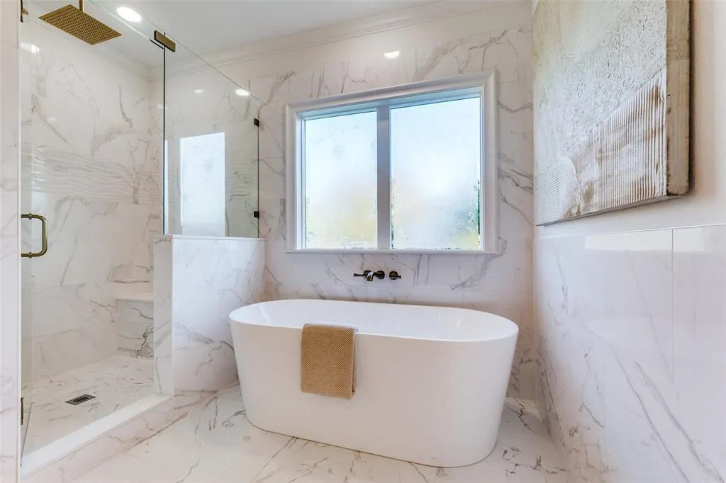 6831 Casa Loma Avenue