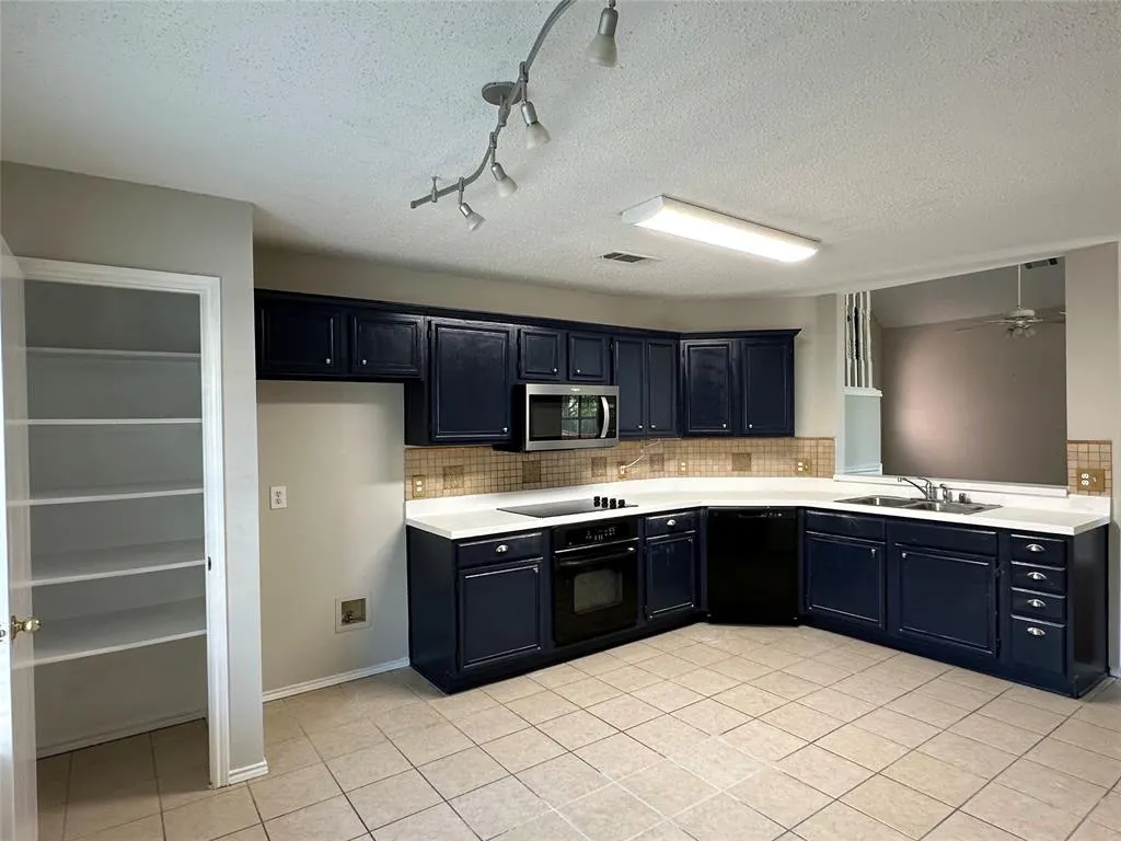 4253 Creekstone Drive