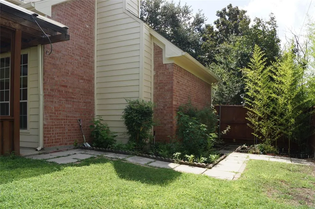 4253 Creekstone Drive