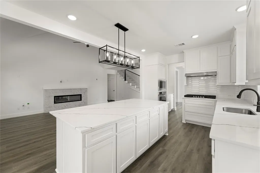 4512 Brookfield