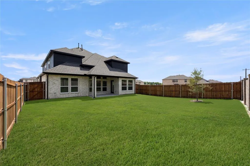 4512 Brookfield