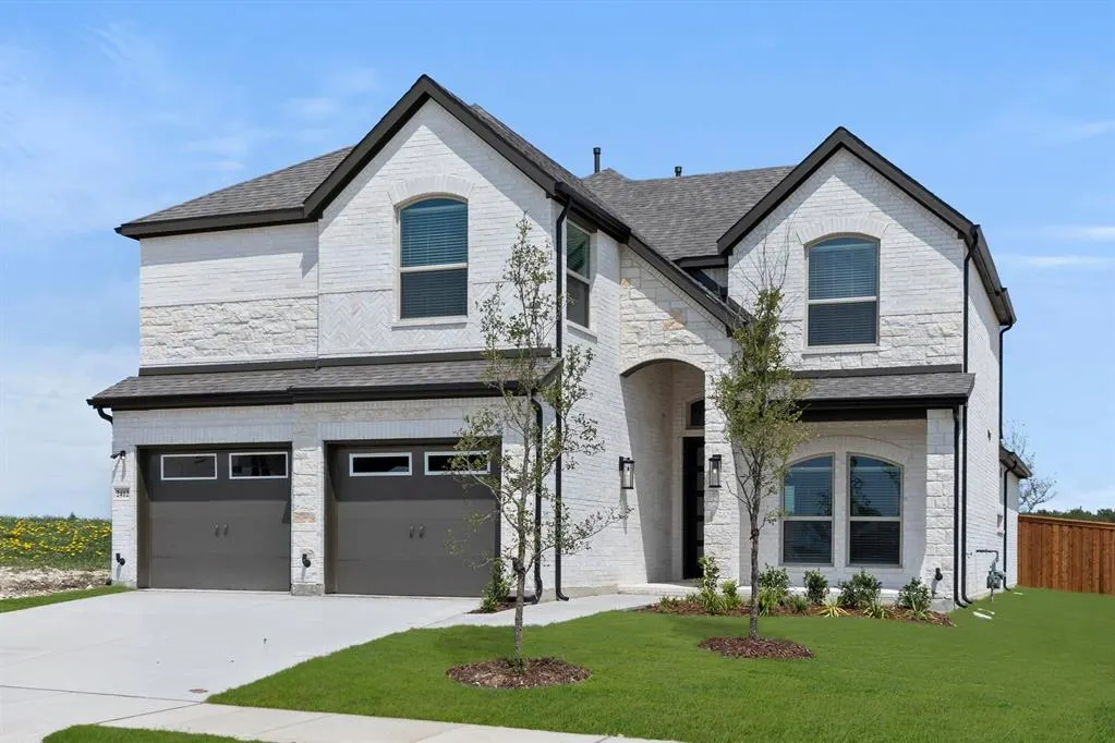 2412 Rolling Hills