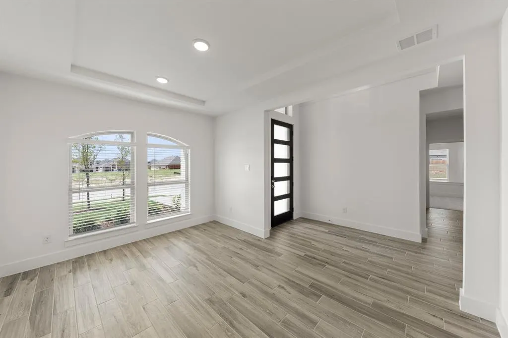 2412 Rolling Hills