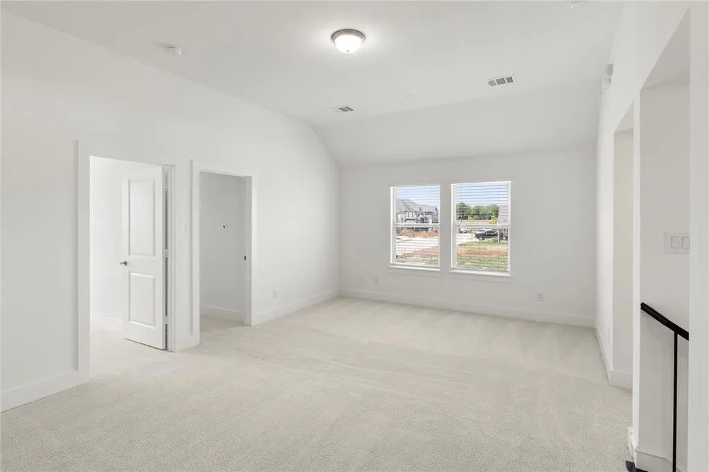 2412 Rolling Hills
