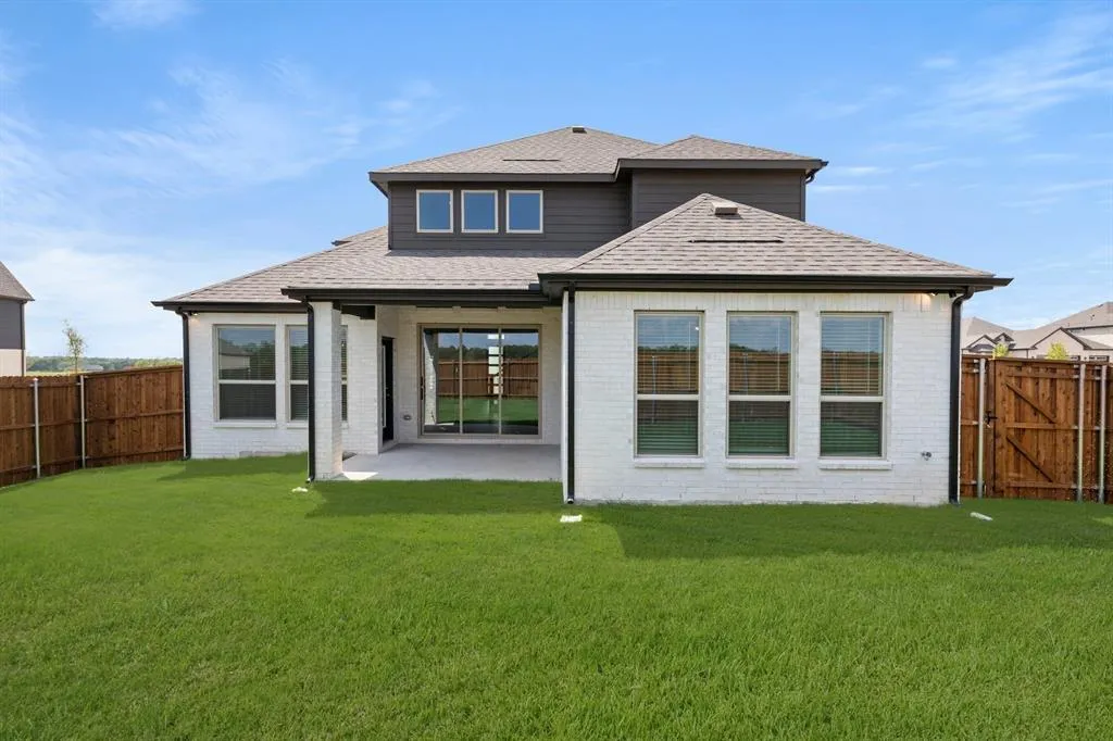 2412 Rolling Hills
