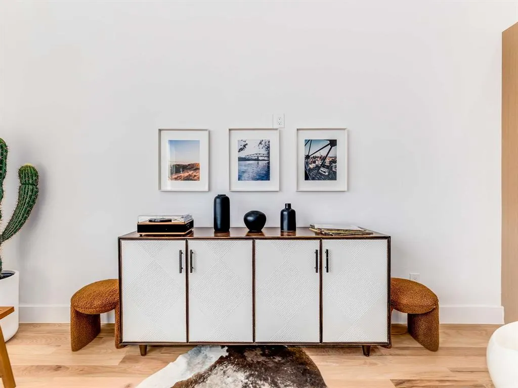 2080 Kelly, #105