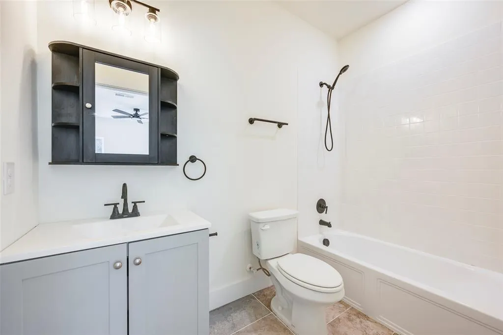 2404 Garden Drive