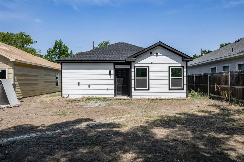 2404 Garden Drive