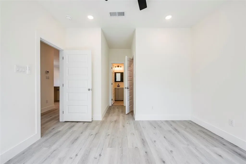 2404 Garden Drive