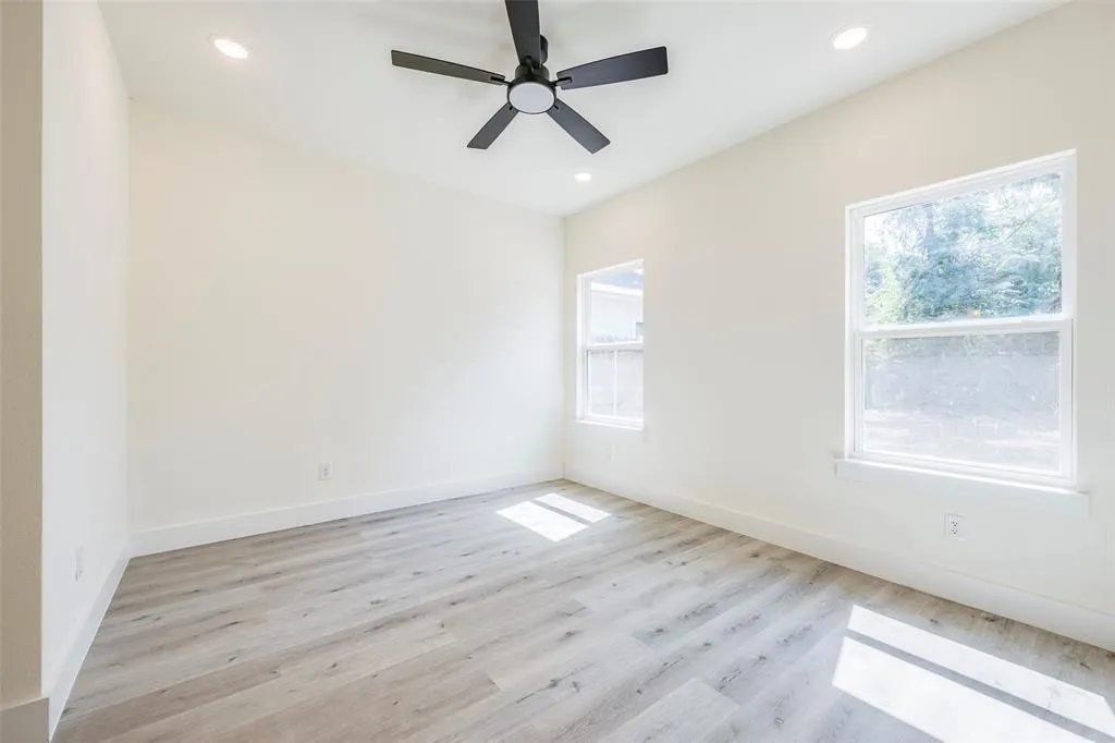 2404 Garden Drive