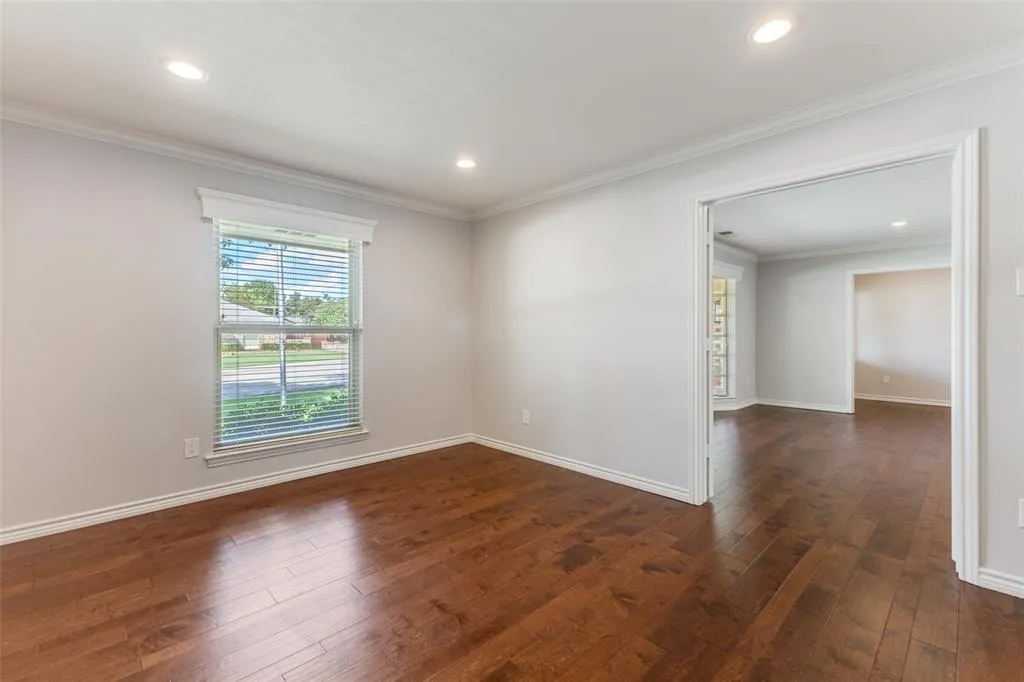 7024 Roundrock Road