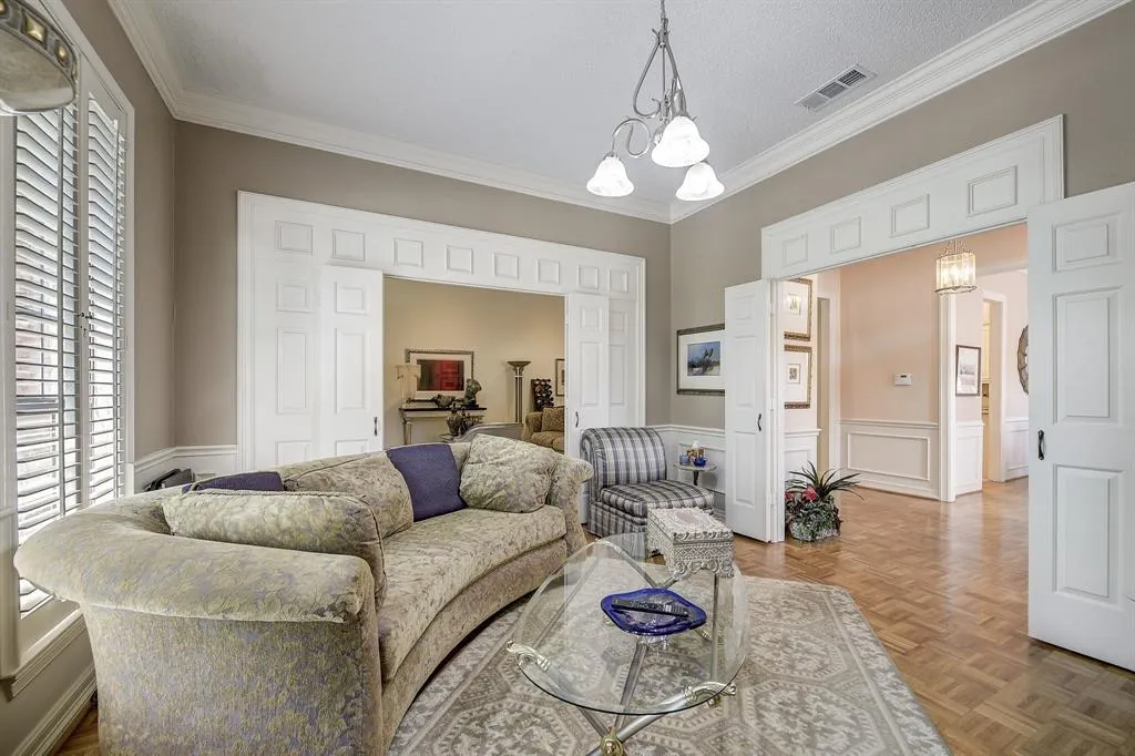 9028 Villa Park Circle