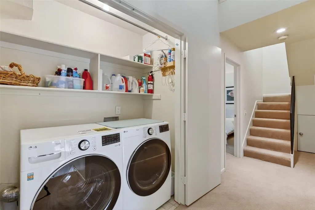 4242 Travis Street, #107