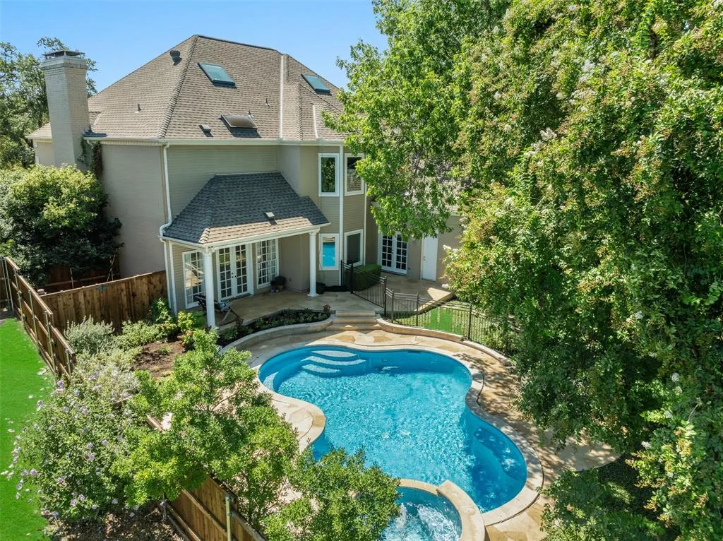 7215 Abrams Place Court