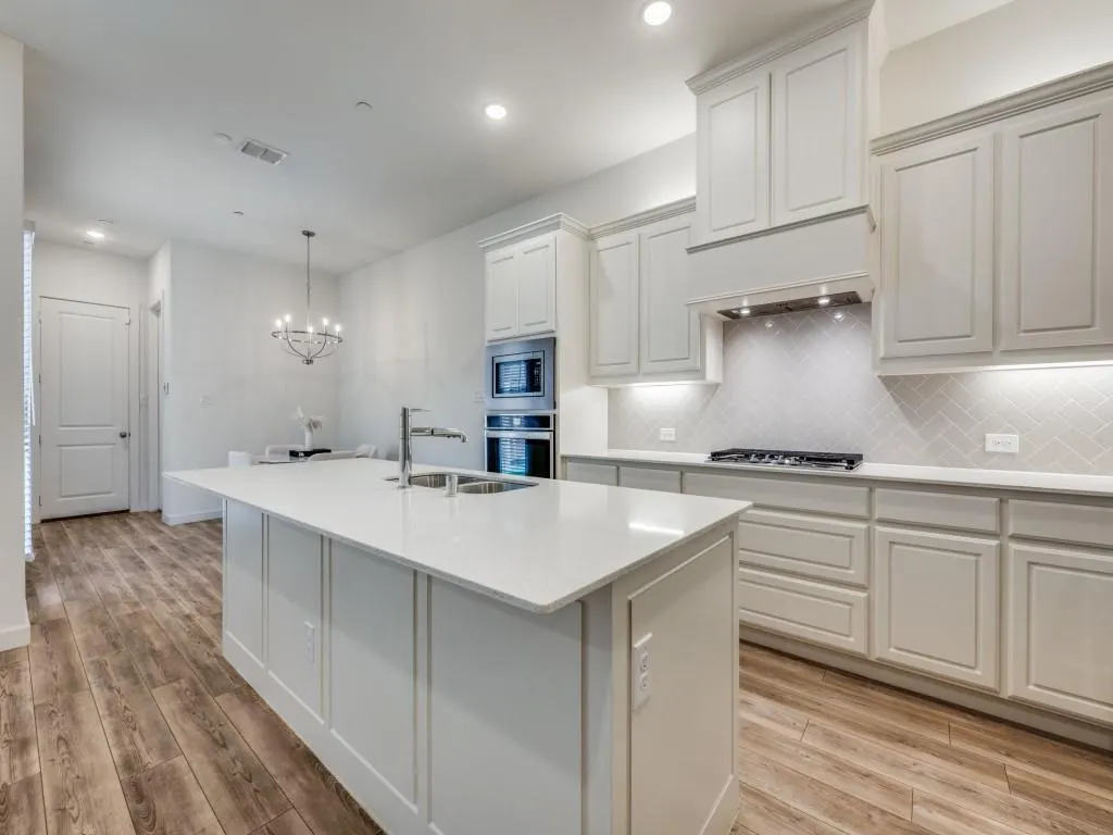 7432 Atlas Drive