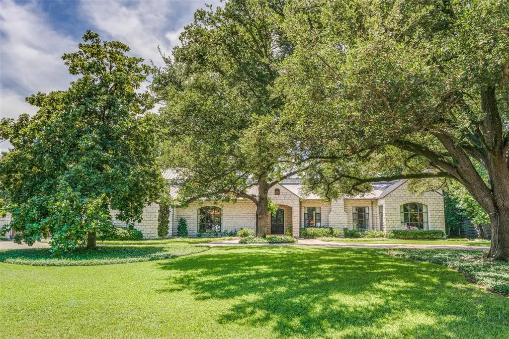 5936 Woodland Drive