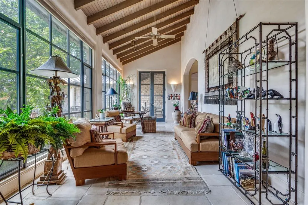 5936 Woodland Drive