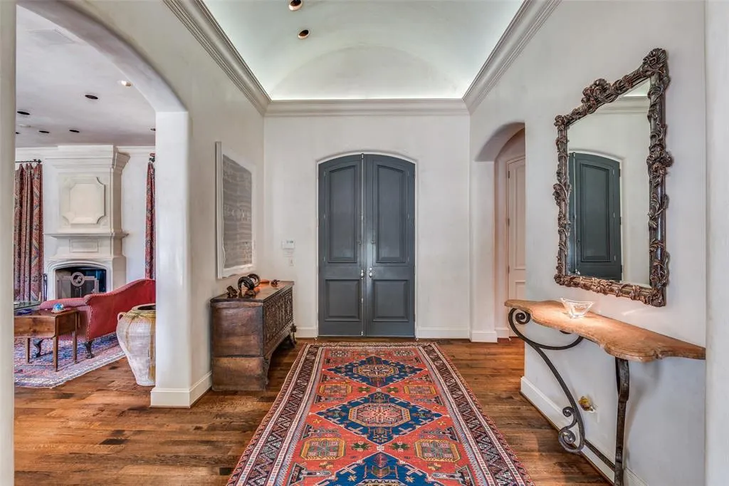 5936 Woodland Drive