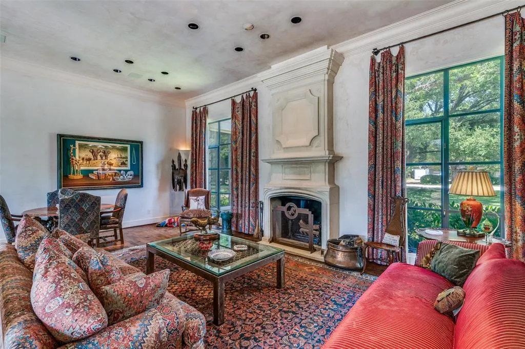 5936 Woodland Drive
