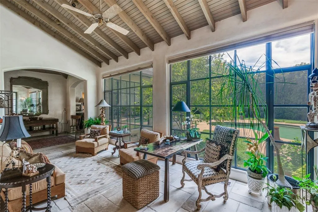 5936 Woodland Drive