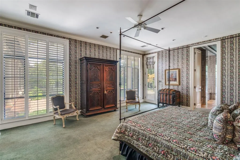 5936 Woodland Drive