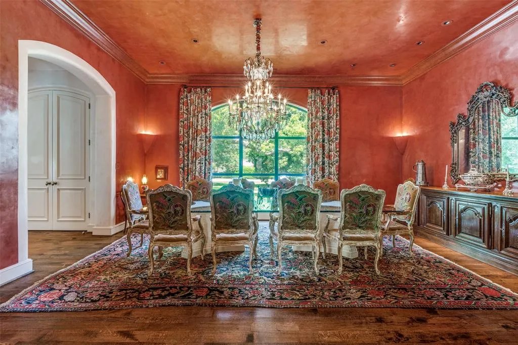 5936 Woodland Drive