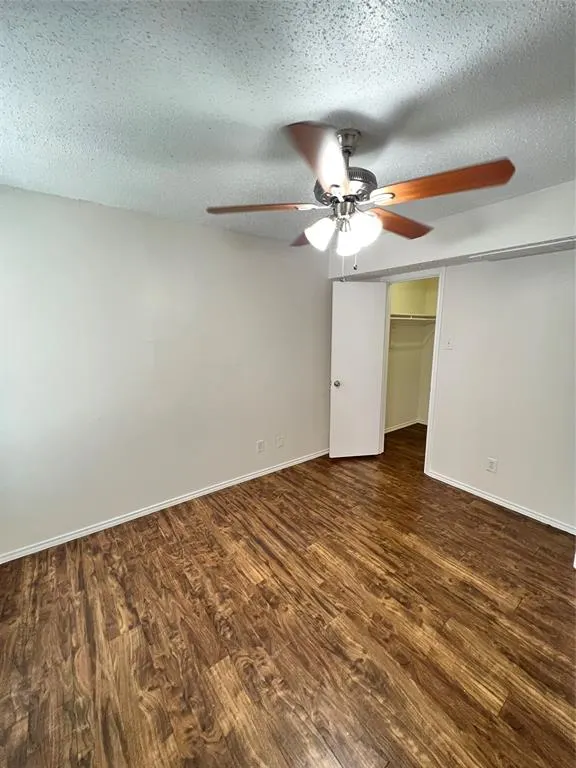 9520 Royal Lane, #325