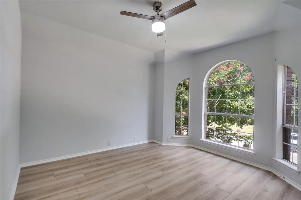 2320 Cimmaron Drive