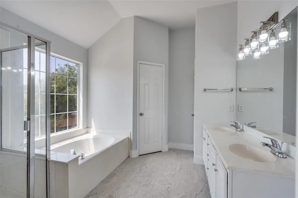2320 Cimmaron Drive
