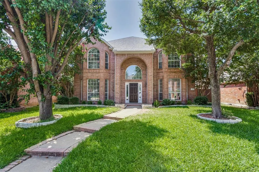 2320 Cimmaron Drive