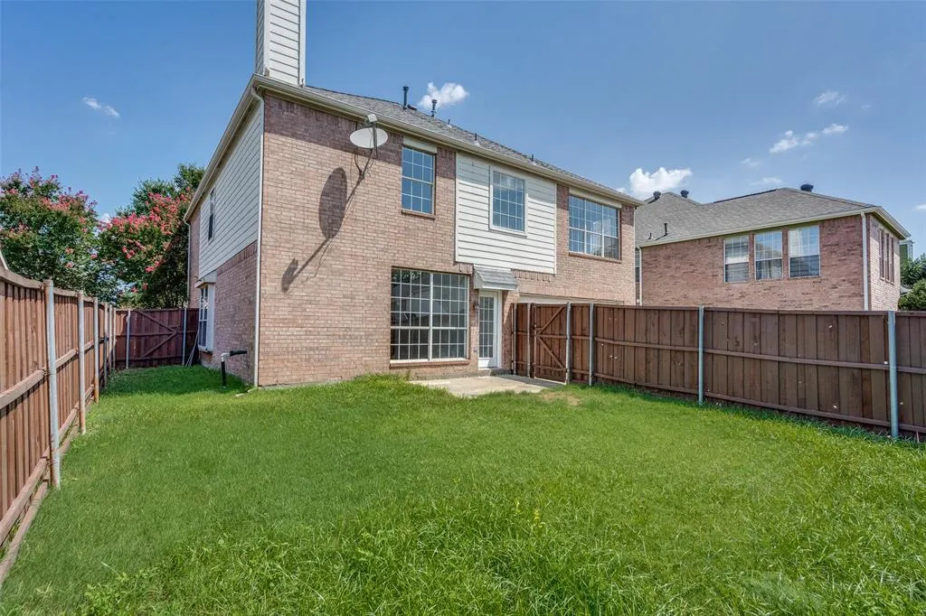 2320 Cimmaron Drive