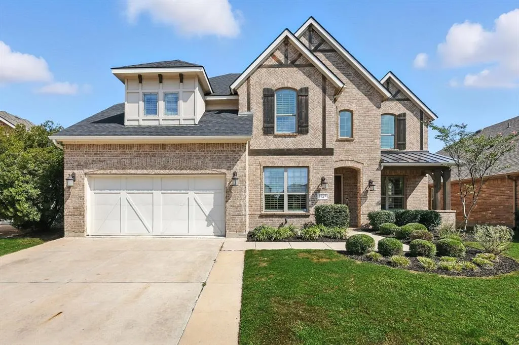 9809 Pikes Peak Place