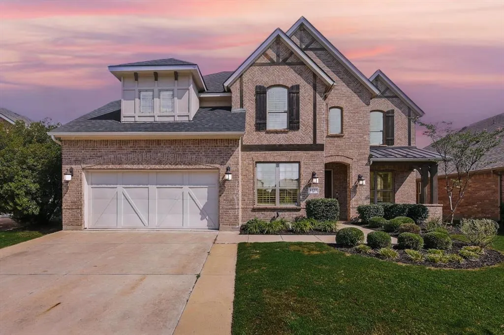 9809 Pikes Peak Place