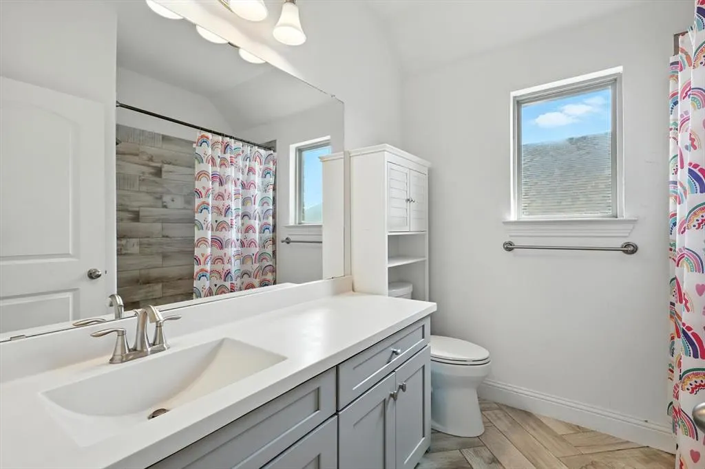 9809 Pikes Peak Place