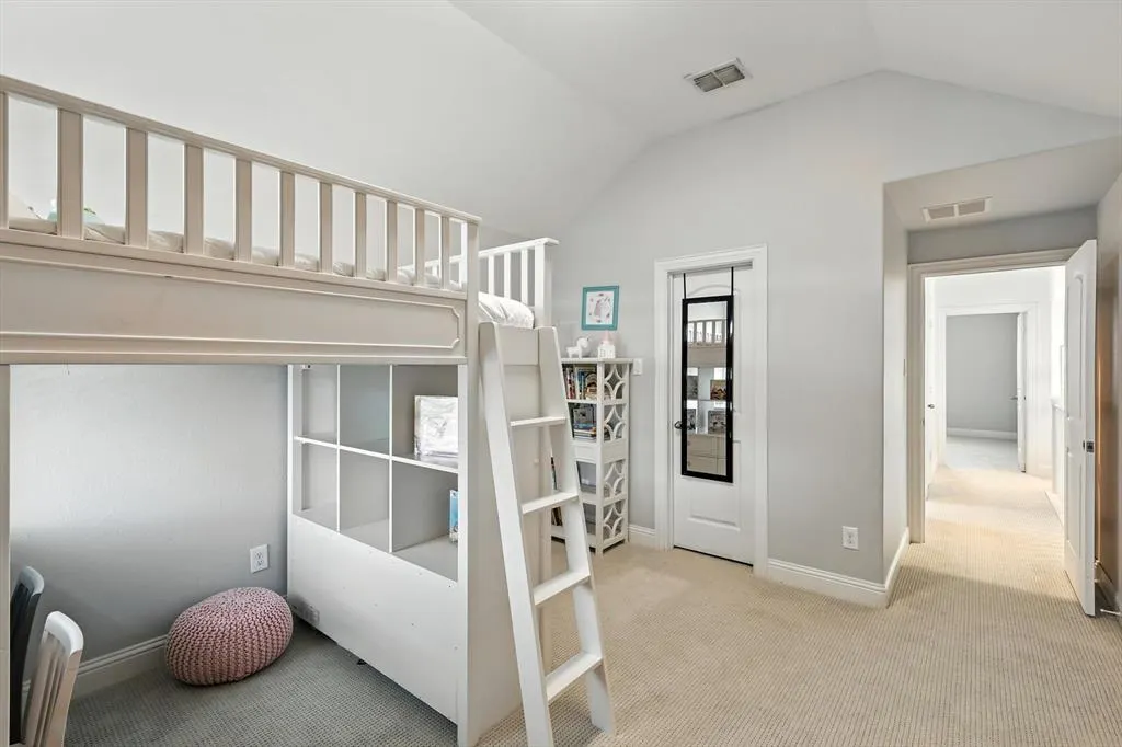 9809 Pikes Peak Place