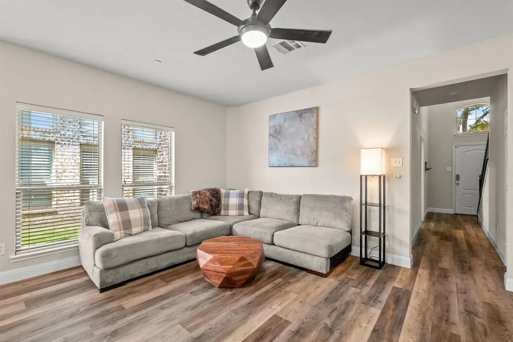 6853 Massa Lane