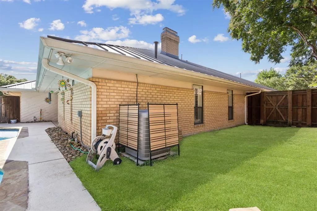 206 Crooked Creek Drive