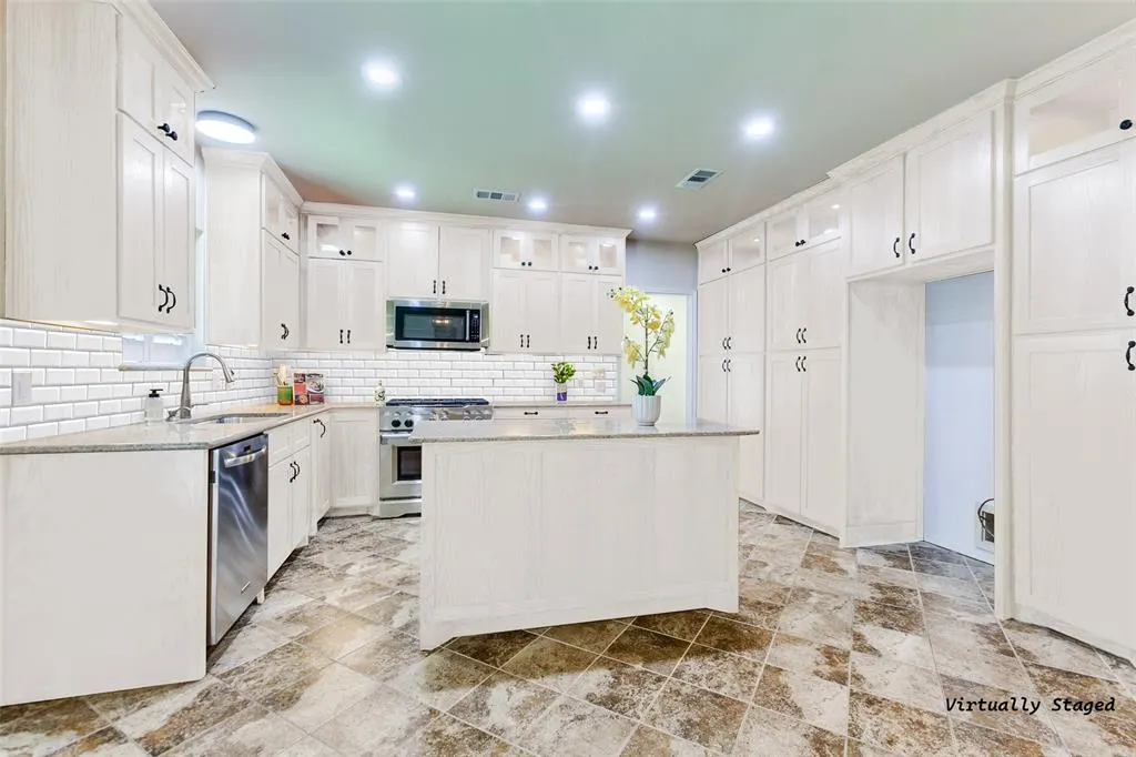 206 Crooked Creek Drive