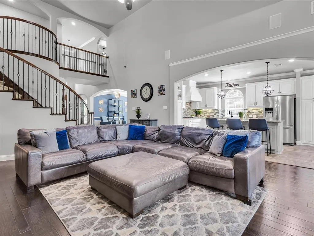 320 Saint Mark Lane