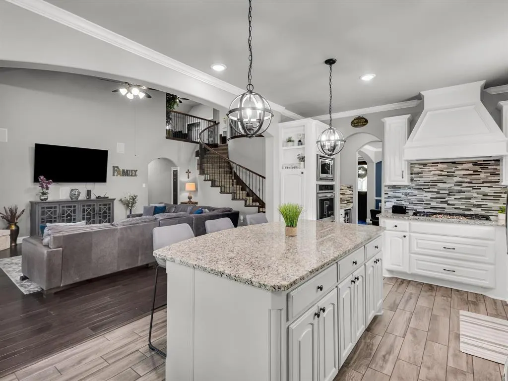 320 Saint Mark Lane