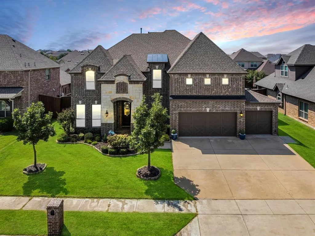 320 Saint Mark Lane